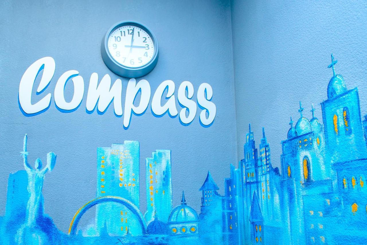 U-Compass Vandrerhjem Kiev Eksteriør bilde